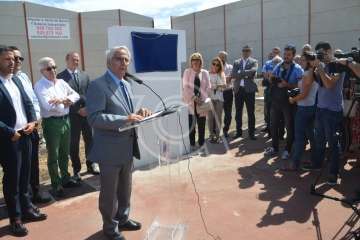 Descubrimiento de la placa de la calle que lleva el nombre de Sebastián Grisaleña (Foto TA)